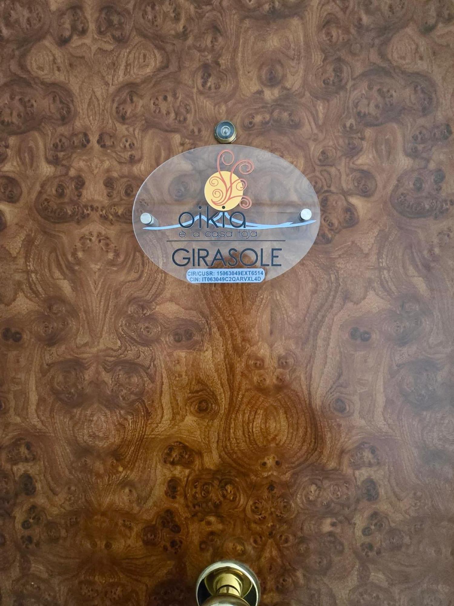 Casa Vacanze Oikia - Room Girasole Nápoles Exterior foto